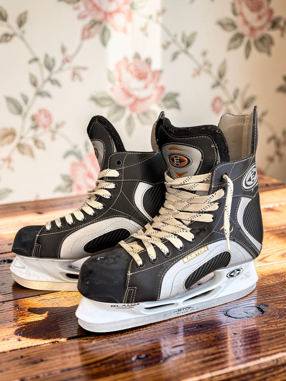 Easton Synergy 200 Ice Hockey Skates Senior Size 9 Bladz II Stainless Steel